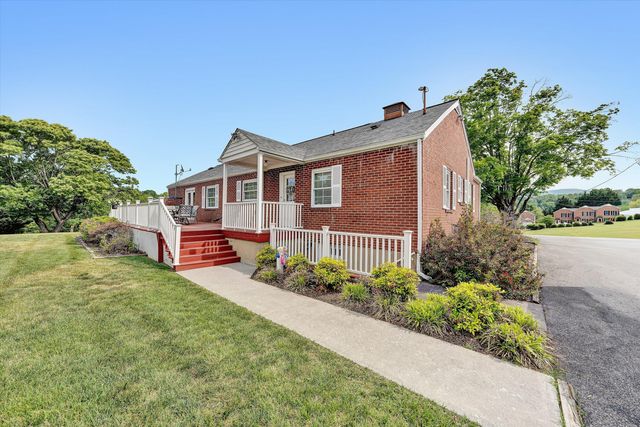 5040 Pleasant Hill DR, Roanoke, VA 24018