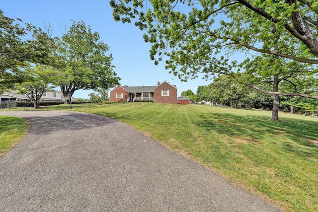 5040 Pleasant Hill DR, Roanoke, VA 24018