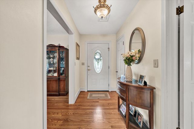 5040 Pleasant Hill DR, Roanoke, VA 24018