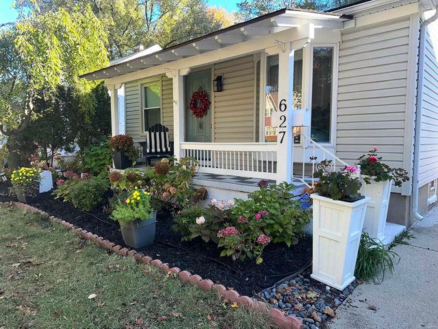 627 S Rembrandt Avenue, Royal Oak, MI 48067