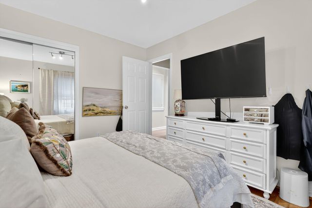 627 S Rembrandt Avenue, Royal Oak, MI 48067