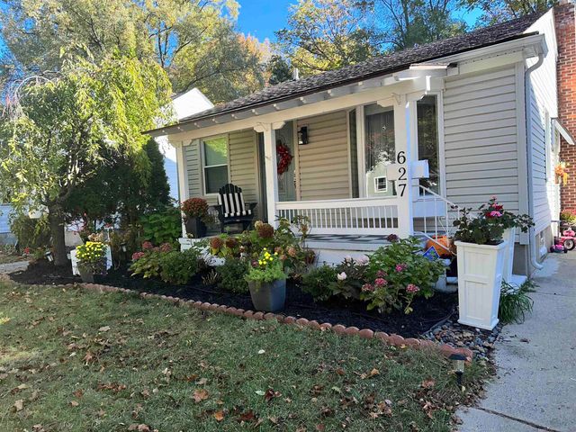 627 S Rembrandt Avenue, Royal Oak, MI 48067