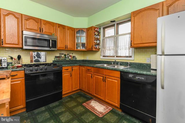 111 ATKINS AVE, Hamilton, NJ 08610