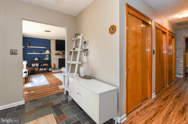 111 ATKINS AVE, Hamilton, NJ 08610