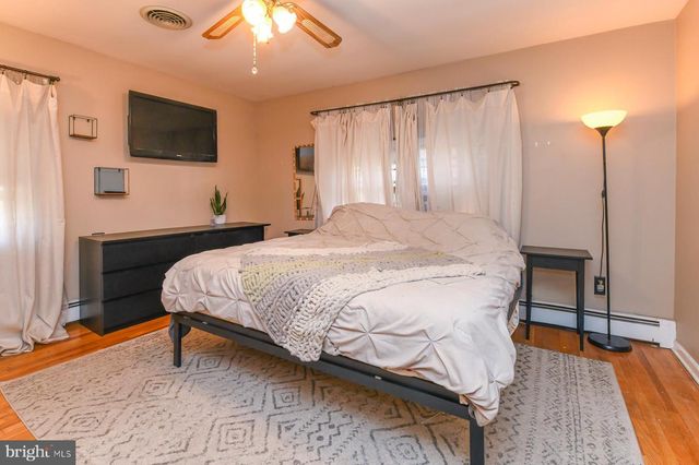 111 ATKINS AVE, Hamilton, NJ 08610