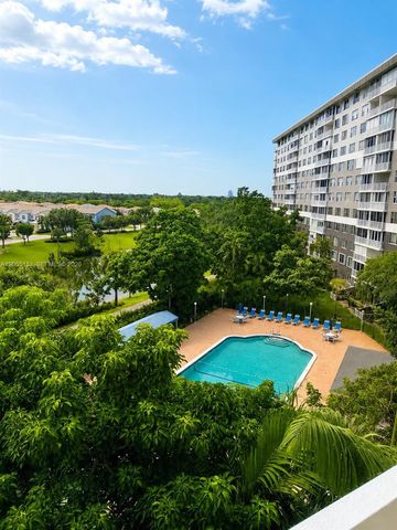 4001 Hillcrest Dr 614, Hollywood, FL 33021