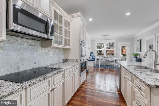 606 BARTON ST, Arlington, VA 22204