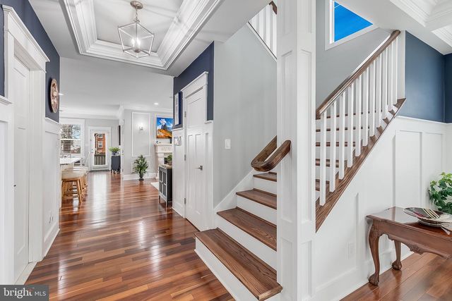 606 BARTON ST, Arlington, VA 22204