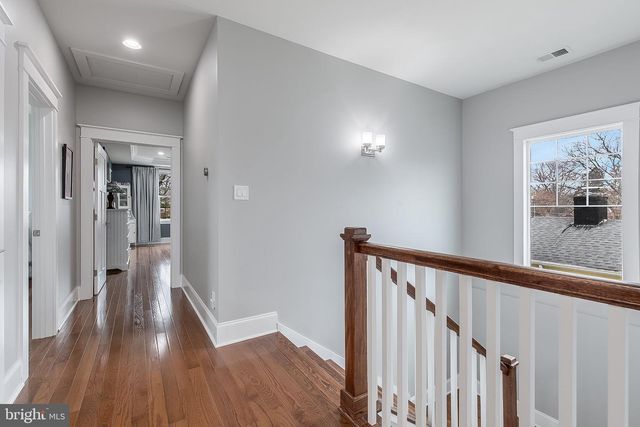 606 BARTON ST, Arlington, VA 22204