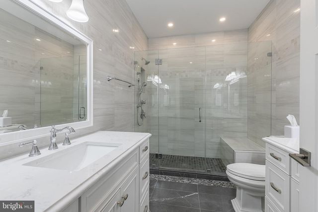 606 BARTON ST, Arlington, VA 22204