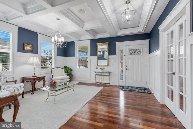 606 BARTON ST, Arlington, VA 22204