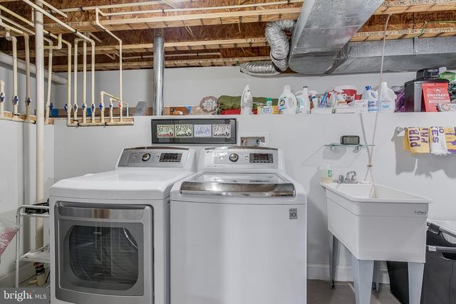 606 BARTON ST, Arlington, VA 22204