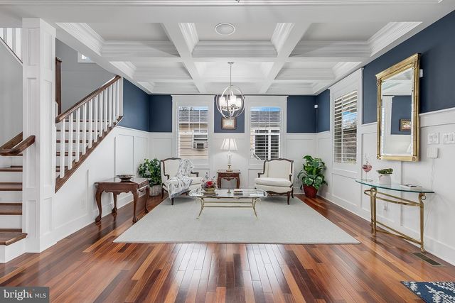 606 BARTON ST, Arlington, VA 22204