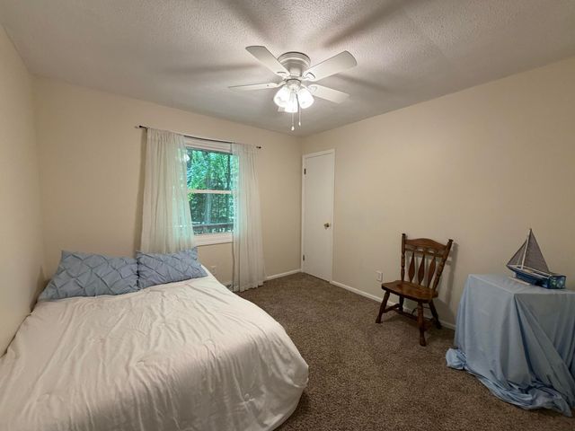 9051 Algoma Avenue NE, Rockford, MI 49341