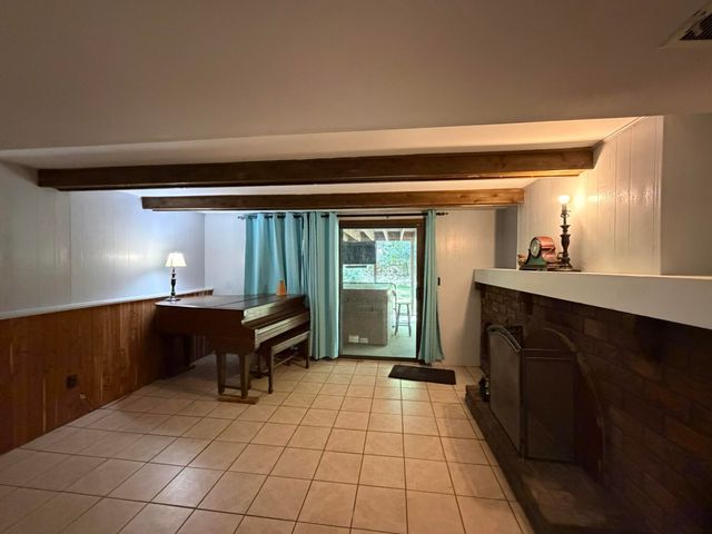 9051 Algoma Avenue NE, Rockford, MI 49341