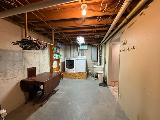 9051 Algoma Avenue NE, Rockford, MI 49341