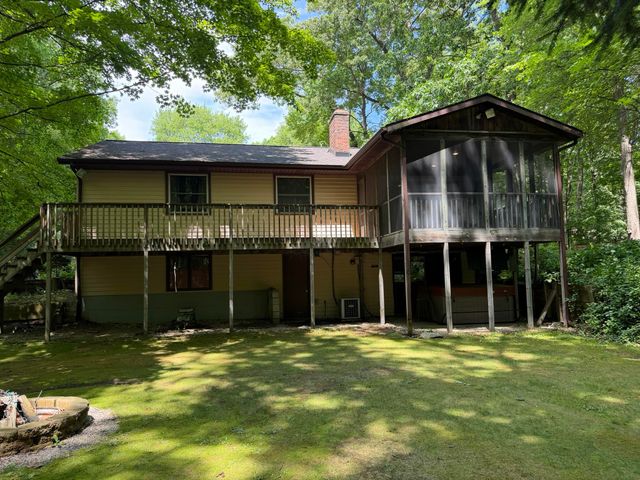9051 Algoma Avenue NE, Rockford, MI 49341