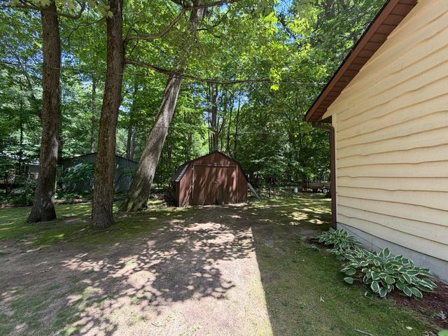 9051 Algoma Avenue NE, Rockford, MI 49341