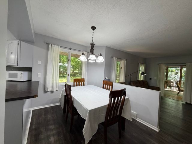 9051 Algoma Avenue NE, Rockford, MI 49341