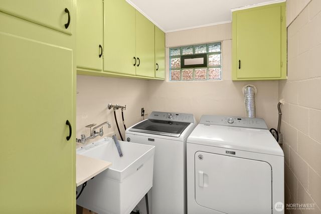 16511 22nd Avenue NE, Shoreline, WA 98155