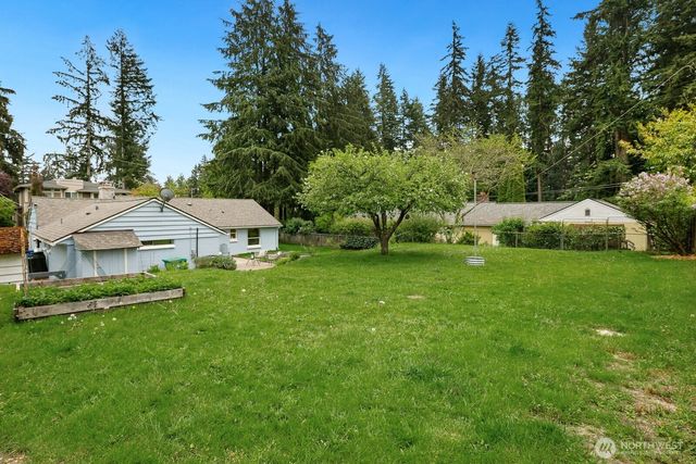 16511 22nd Avenue NE, Shoreline, WA 98155