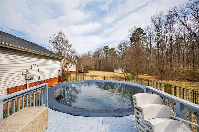 368 Fox Creek Lane, Lexington, NC 27292