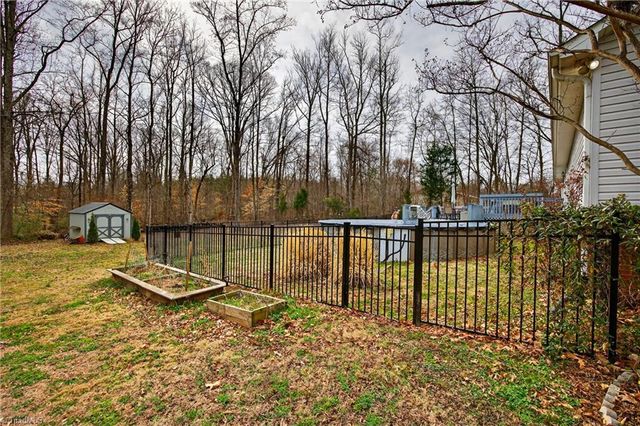 368 Fox Creek Lane, Lexington, NC 27292