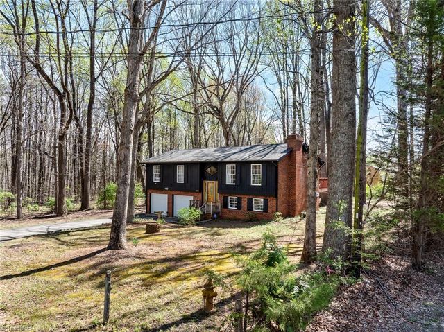 6055 Farrior Drive, Clemmons, NC 27012