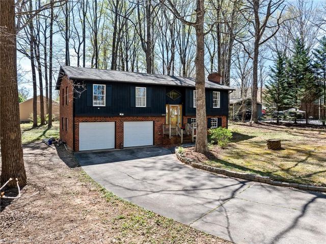 6055 Farrior Drive, Clemmons, NC 27012