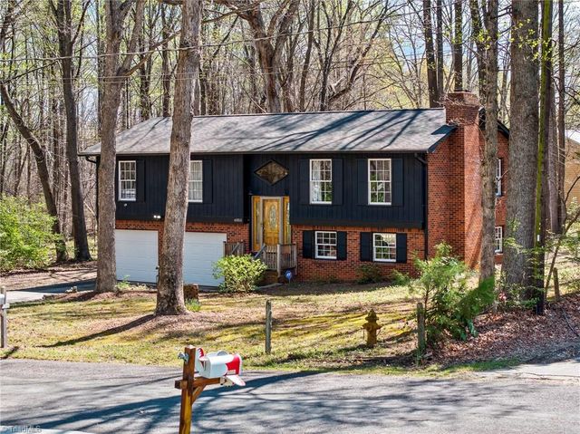 6055 Farrior Drive, Clemmons, NC 27012