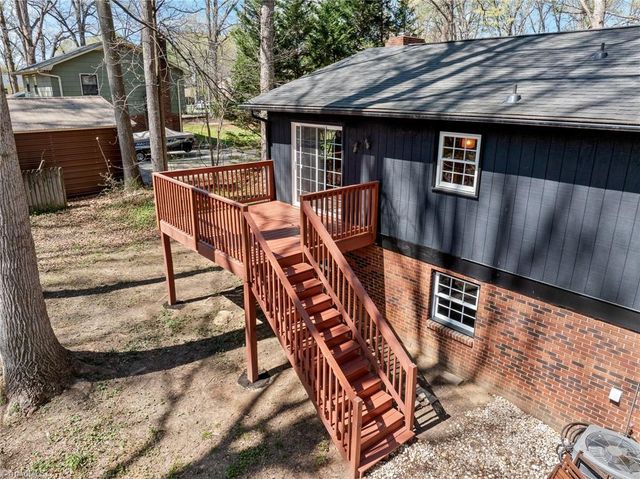 6055 Farrior Drive, Clemmons, NC 27012