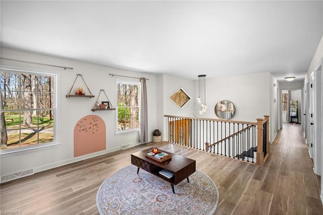 6055 Farrior Drive, Clemmons, NC 27012