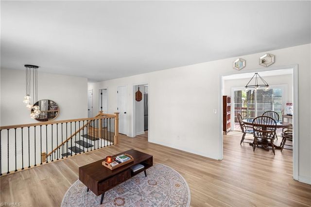 6055 Farrior Drive, Clemmons, NC 27012