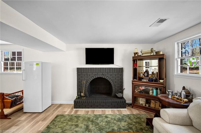 6055 Farrior Drive, Clemmons, NC 27012