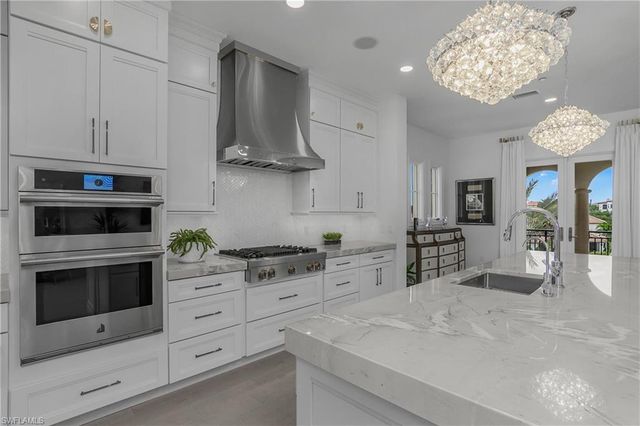 16653 Toscana CIR 702, Naples, FL 34110