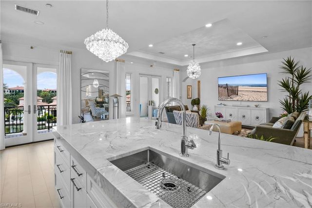 16653 Toscana CIR 702, Naples, FL 34110