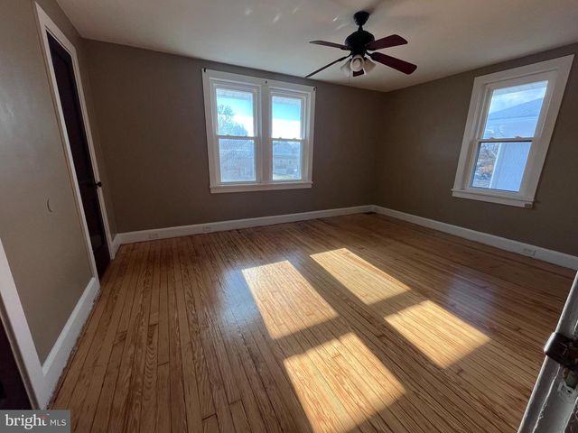 317 MCKINLEY ST E, Chambersburg, PA 17201