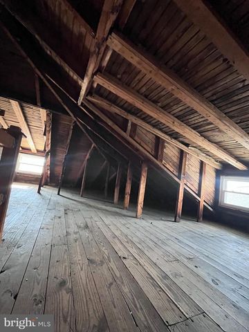 317 MCKINLEY ST E, Chambersburg, PA 17201