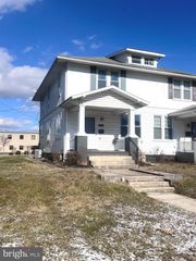 317 MCKINLEY ST E, Chambersburg, PA 17201