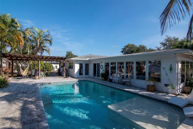 3991 38TH WAY S, St Petersburg, FL 33711