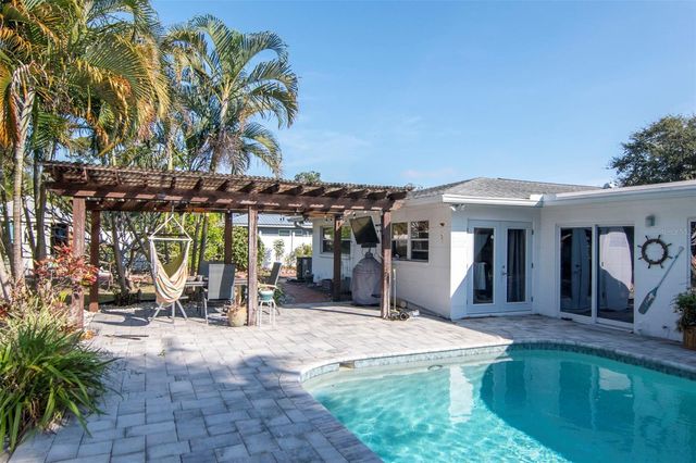 3991 38TH WAY S, St Petersburg, FL 33711