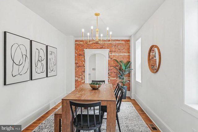 656 WALNUT ST, Columbia, PA 17512