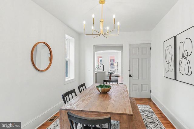 656 WALNUT ST, Columbia, PA 17512
