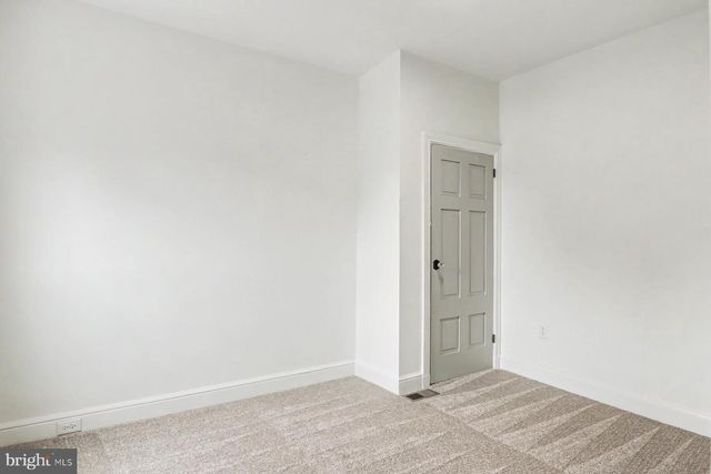 656 WALNUT ST, Columbia, PA 17512