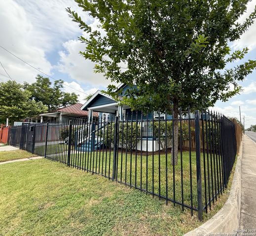 326 Connelly, San Antonio, TX 78203