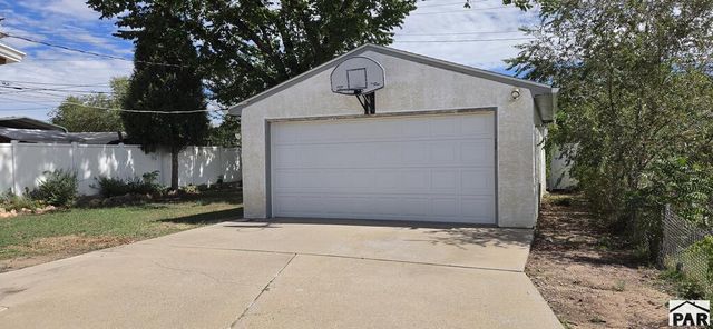 2726 Atlanta Ave, Pueblo, CO 81003
