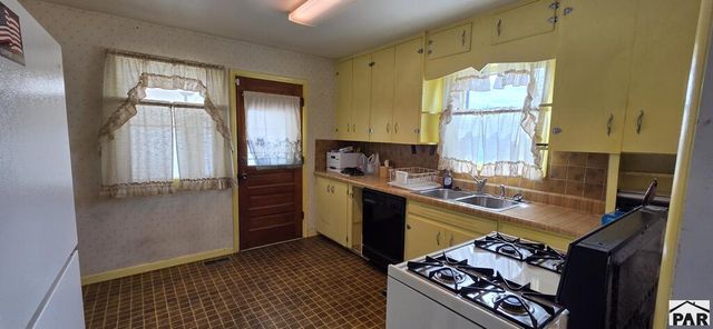 2726 Atlanta Ave, Pueblo, CO 81003