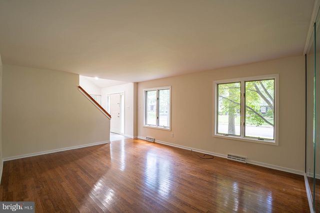 491 KINGS RD, Yardley, PA 19067