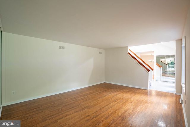 491 KINGS RD, Yardley, PA 19067
