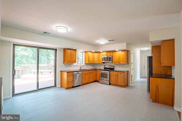 491 KINGS RD, Yardley, PA 19067